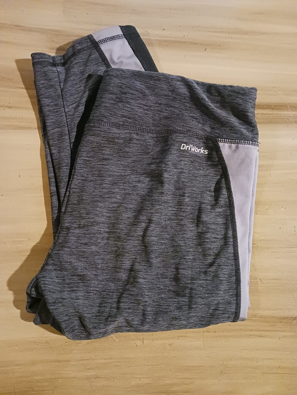 Athletic Capris Womens L 12-14 Stretch Dry Drawstring Waist Back Waist Pocket